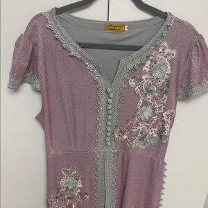 Elegant Pink Maxi Dress with Floral Embellishments fits Meduim/Large